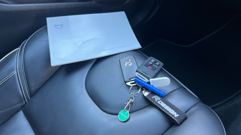 Volvo V40 T2 [122] R DESIGN Pro 5dr Geartronic Petrol Hatchback